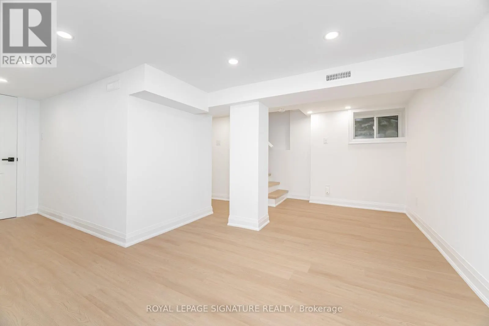 285 CHARLTON AVENUE W