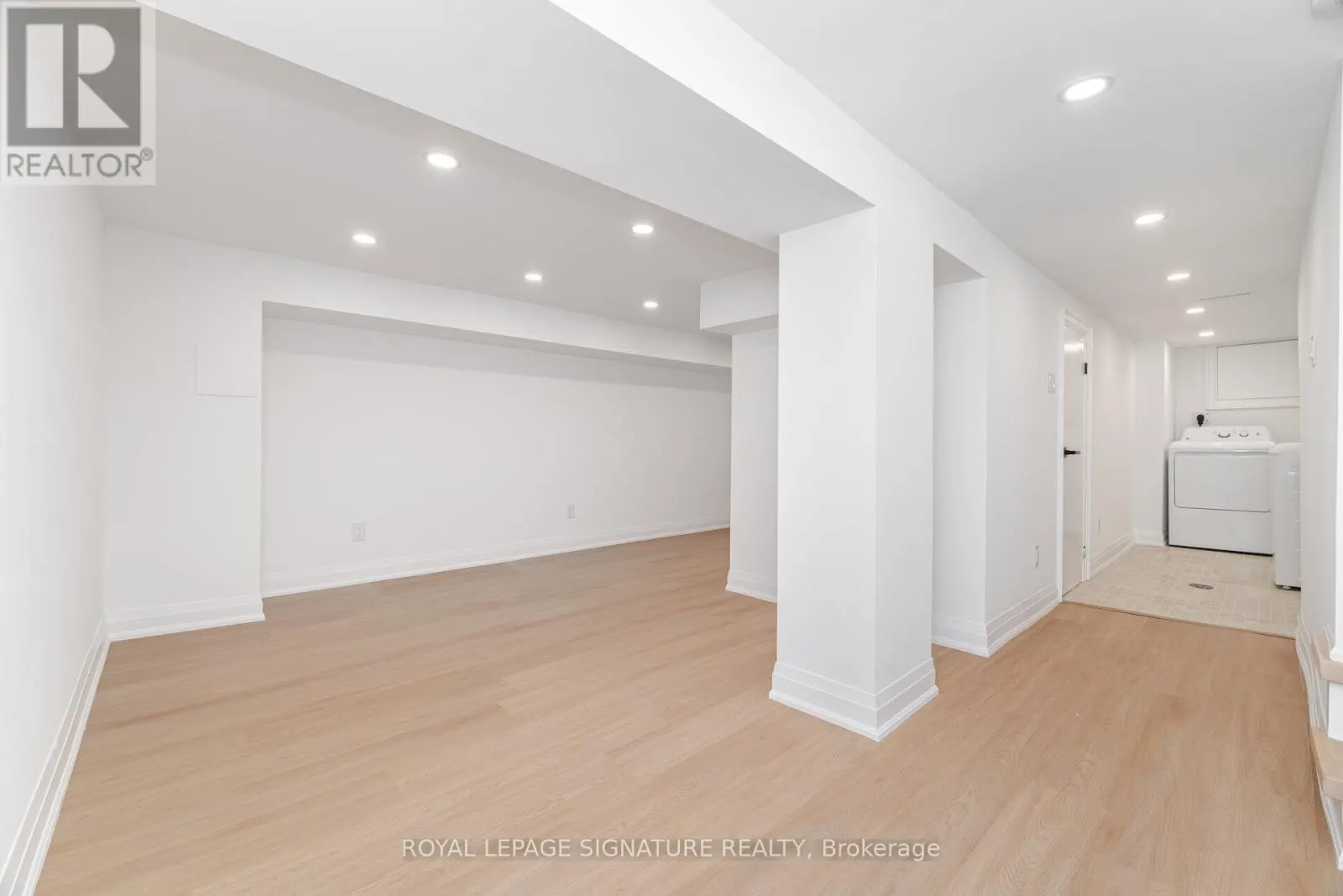 285 CHARLTON AVENUE W