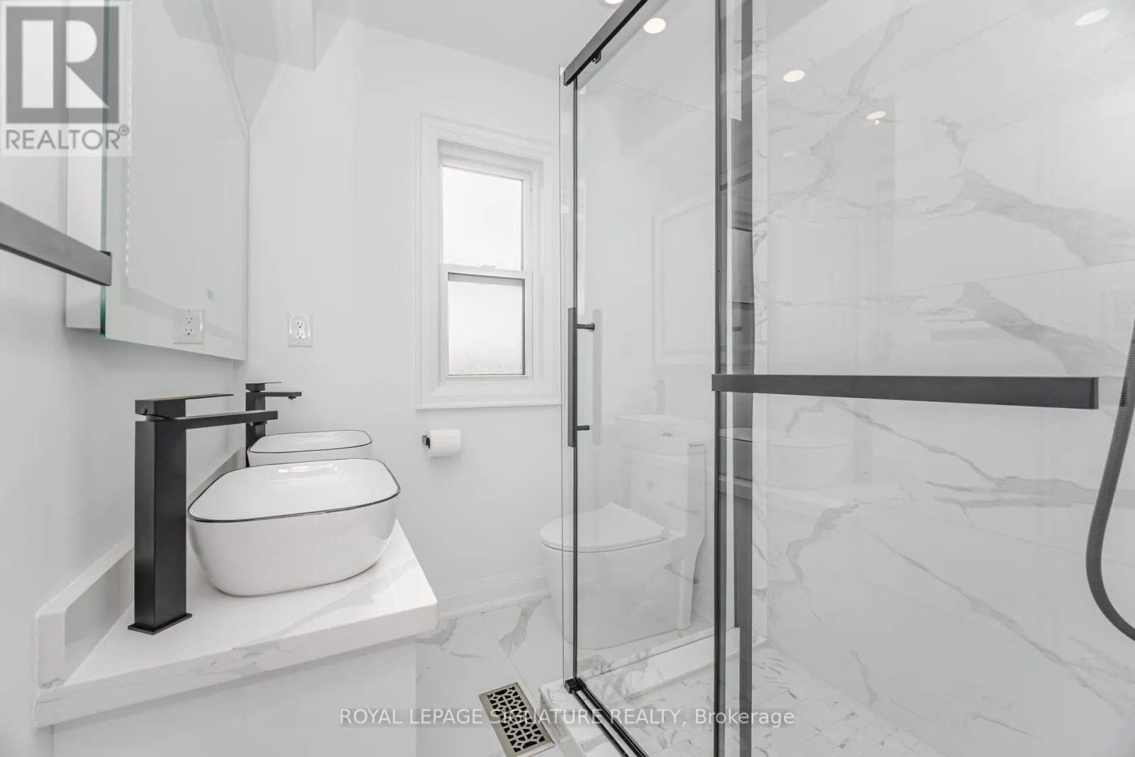 285 CHARLTON AVENUE W