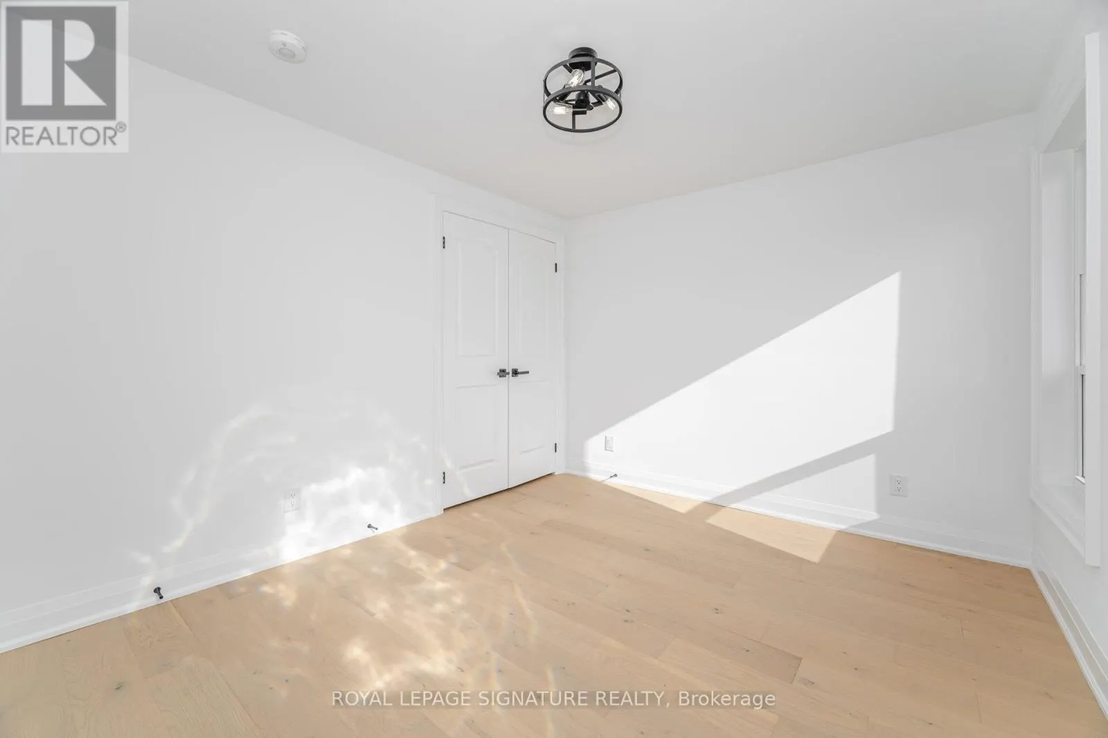 285 CHARLTON AVENUE W