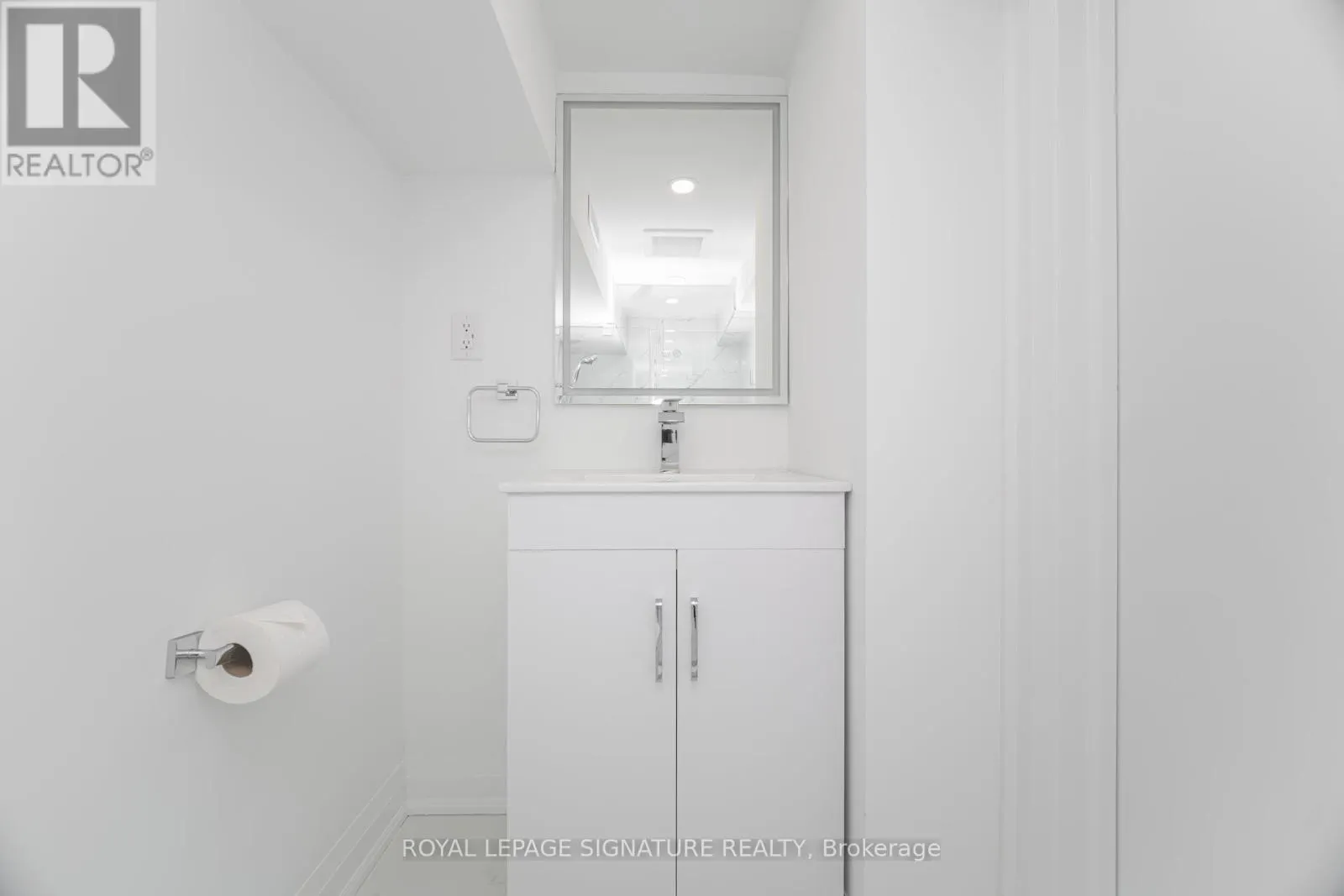 285 CHARLTON AVENUE W