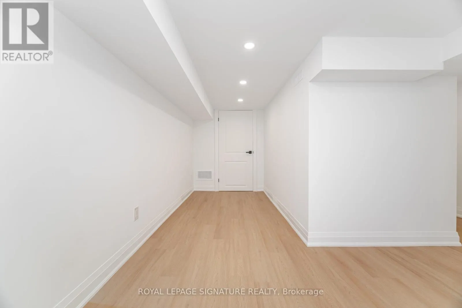 285 CHARLTON AVENUE W