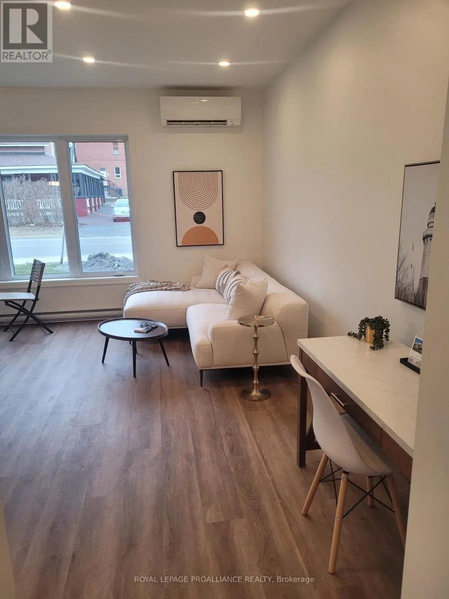 1 - 15 BAY STREET, #1