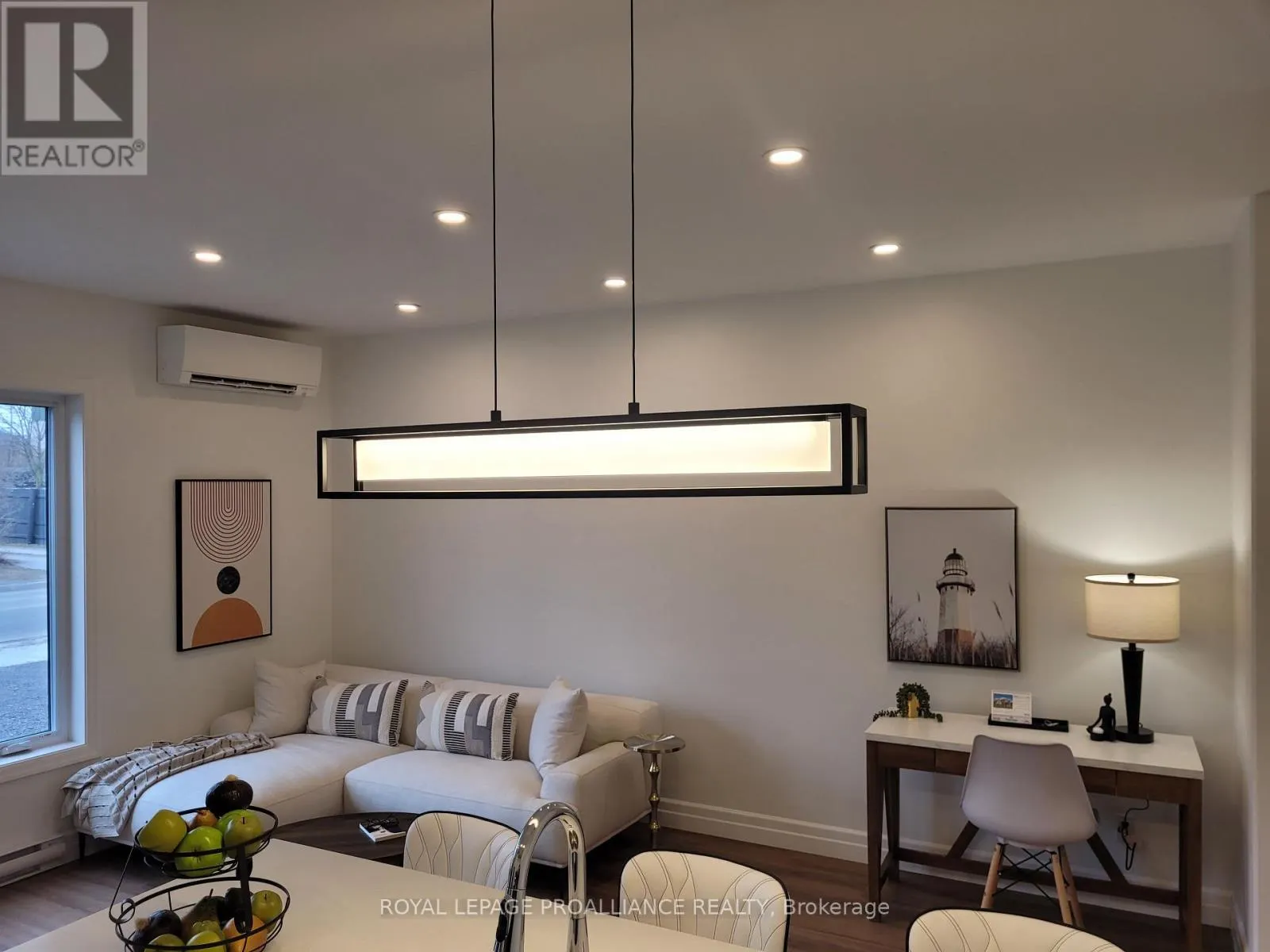 1 - 15 BAY STREET, #1