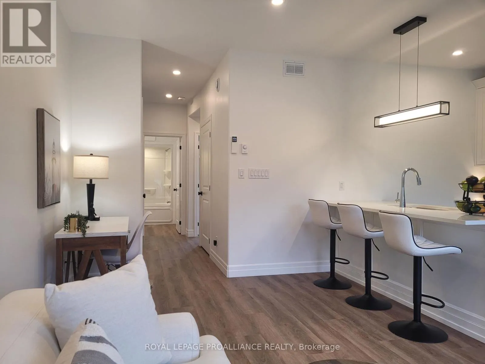 1 - 15 BAY STREET, #1