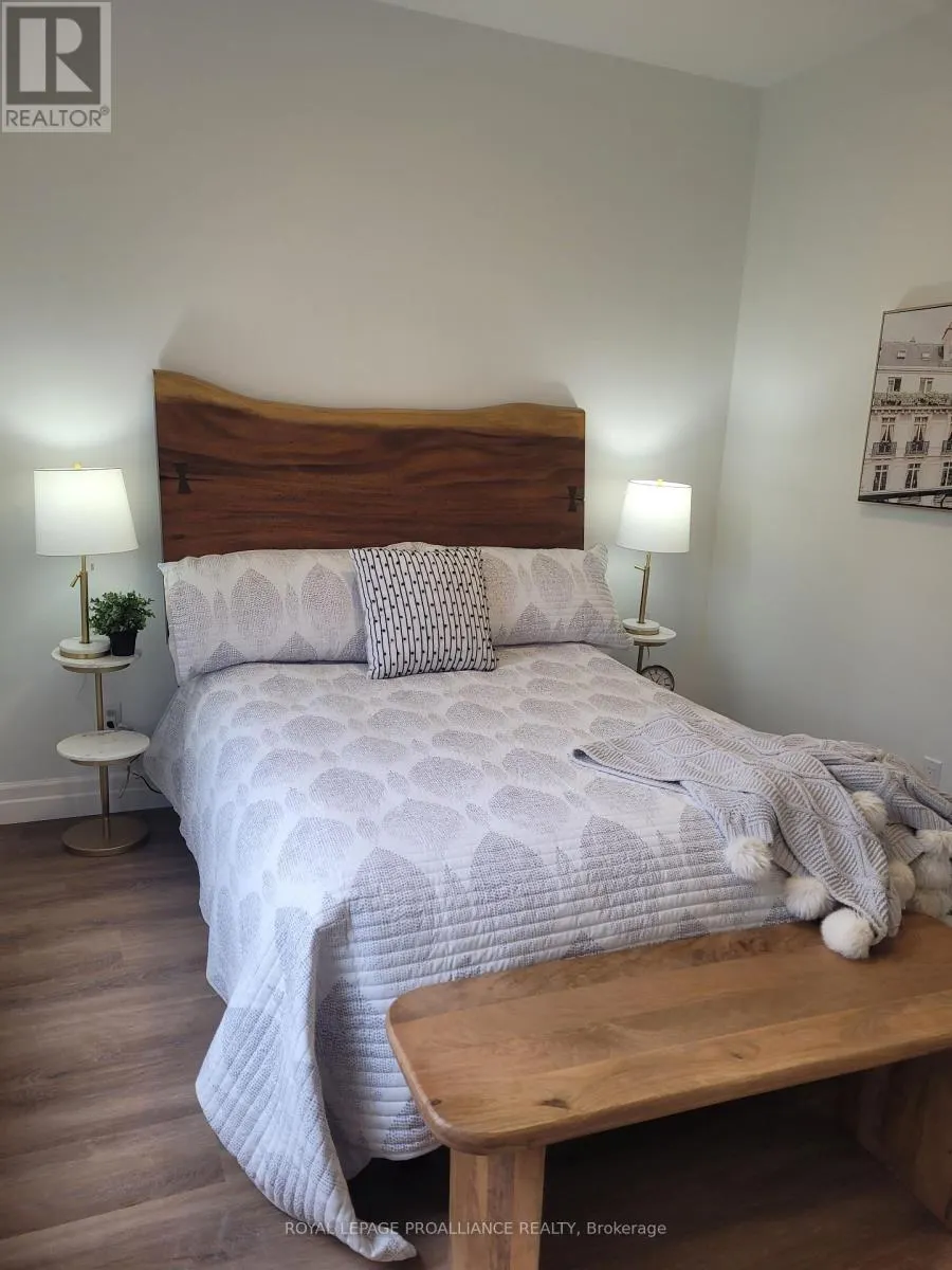 1 - 15 BAY STREET, #1