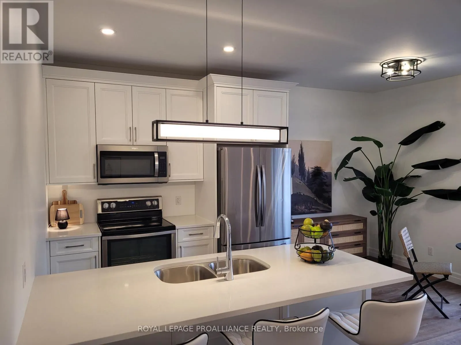 1 - 15 BAY STREET, #1