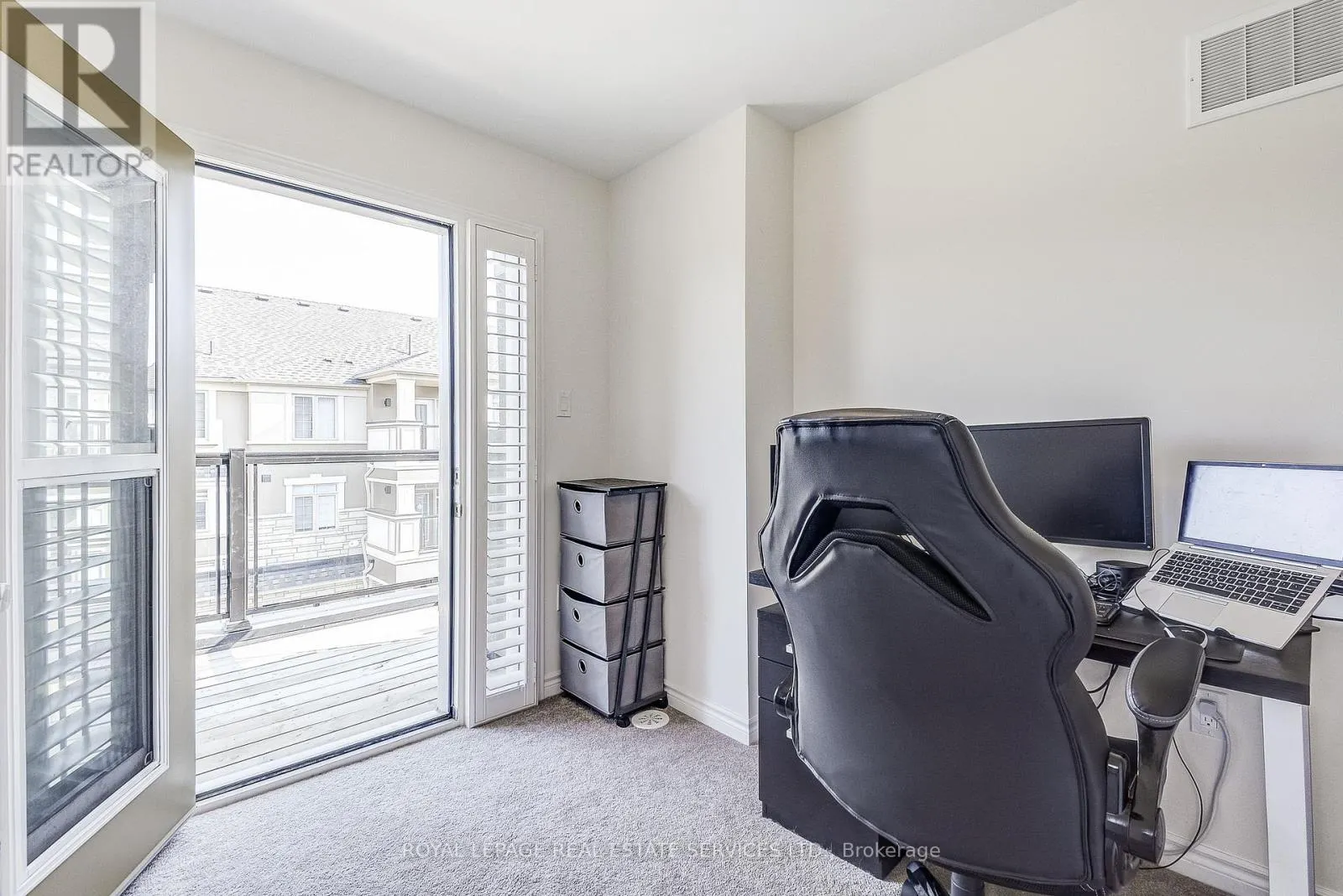 14 - 305 GARNER ROAD W