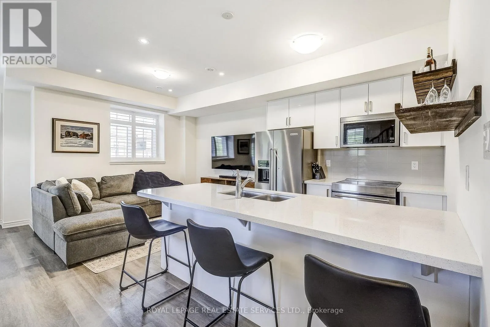 14 - 305 GARNER ROAD W