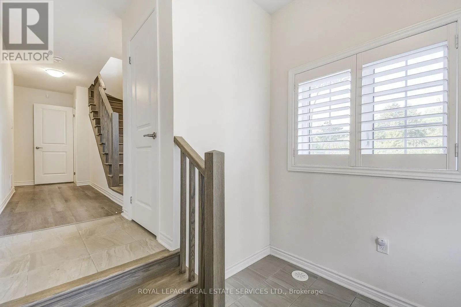 14 - 305 GARNER ROAD W