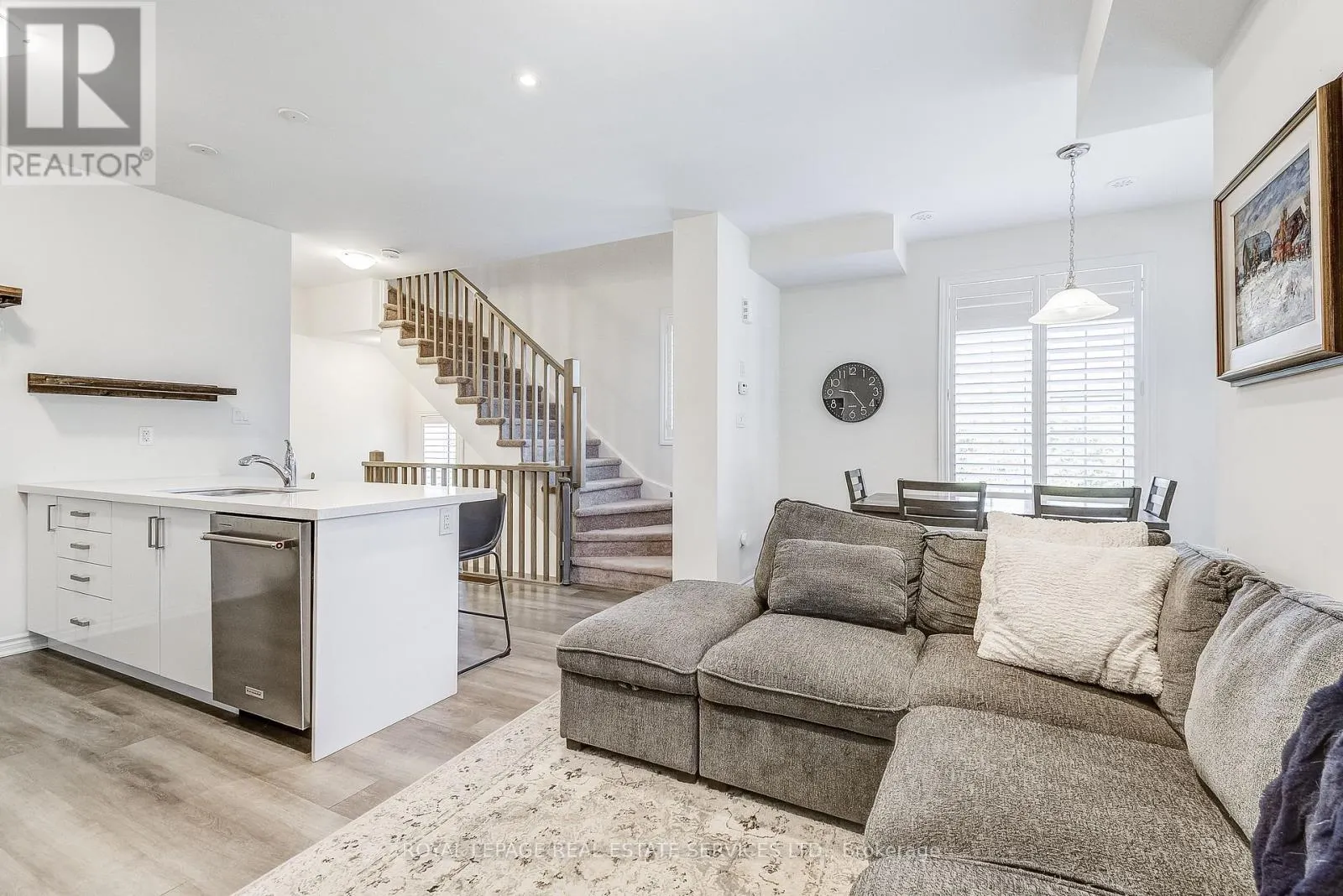 14 - 305 GARNER ROAD W