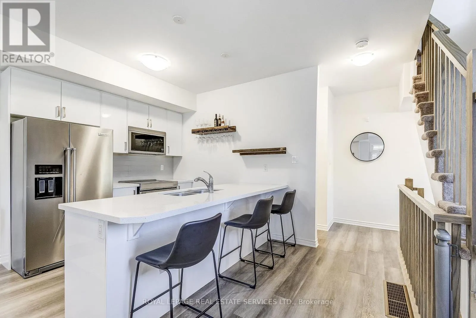 14 - 305 GARNER ROAD W