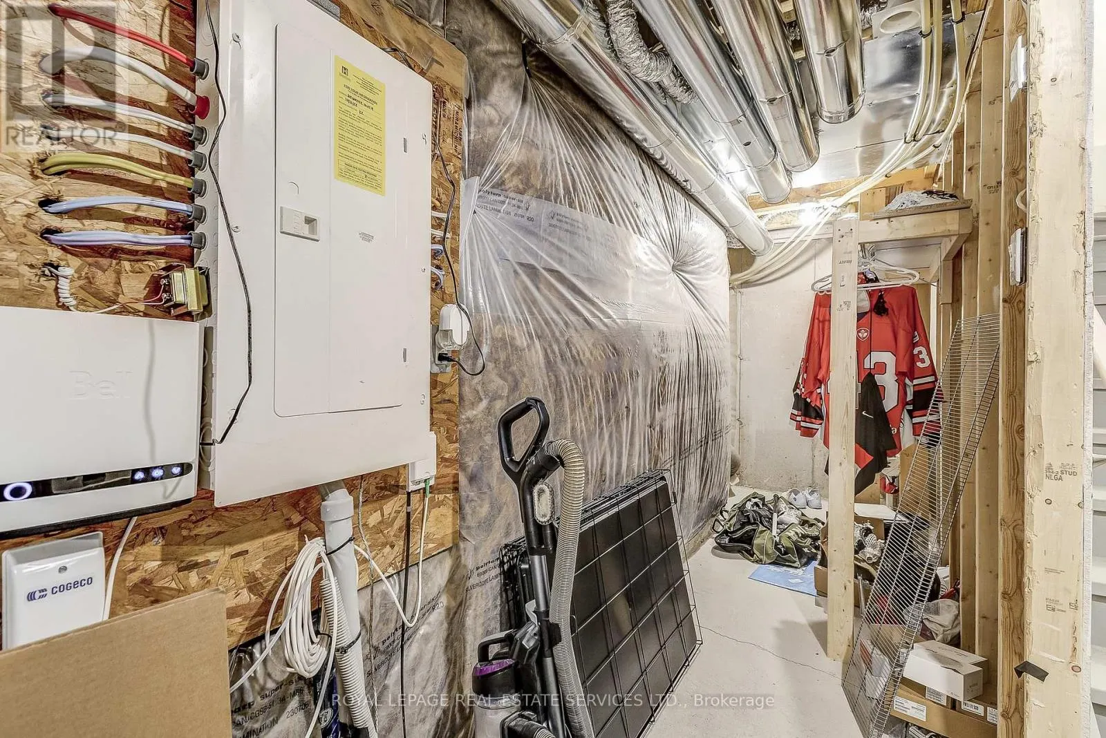 14 - 305 GARNER ROAD W