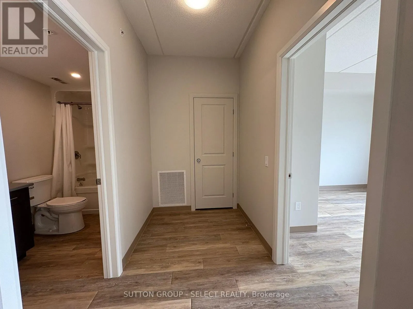 703 - 99 POND MILLS ROAD, #703