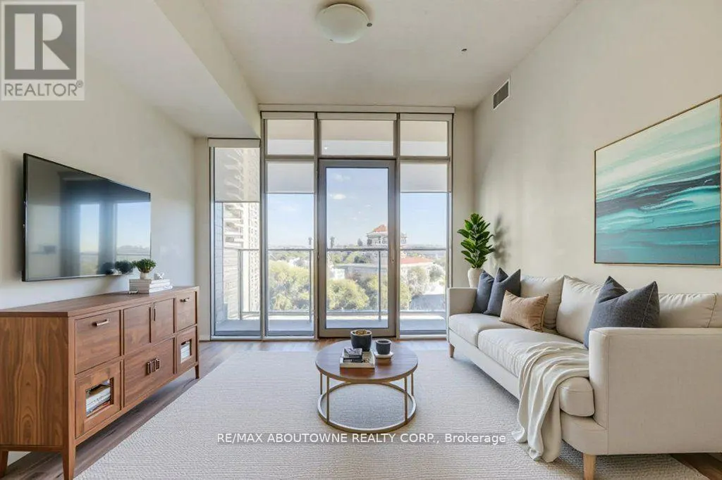 903 - 60 FREDERICK STREET