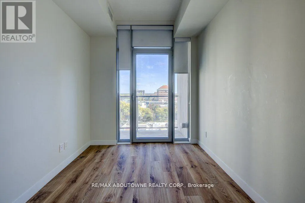 903 - 60 FREDERICK STREET