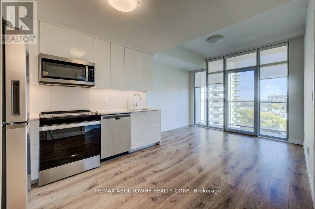 903 - 60 FREDERICK STREET