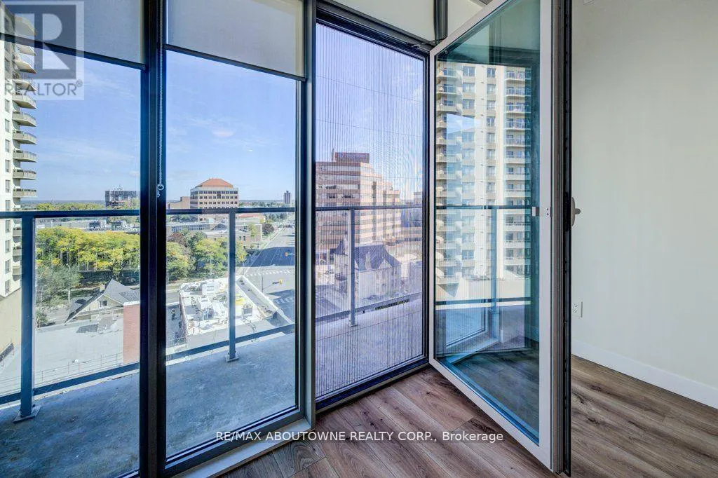 903 - 60 FREDERICK STREET