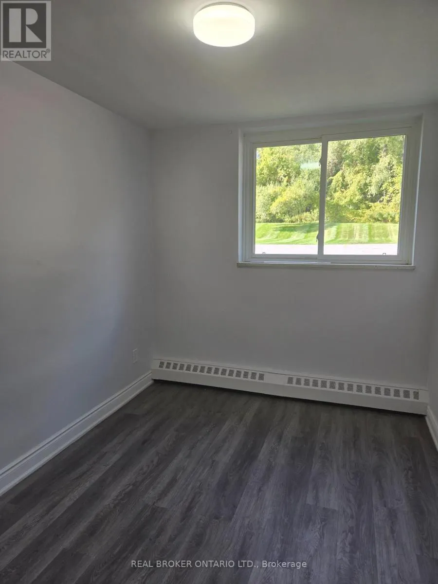 APT # 102 - 11 WELLINGTON RD 124