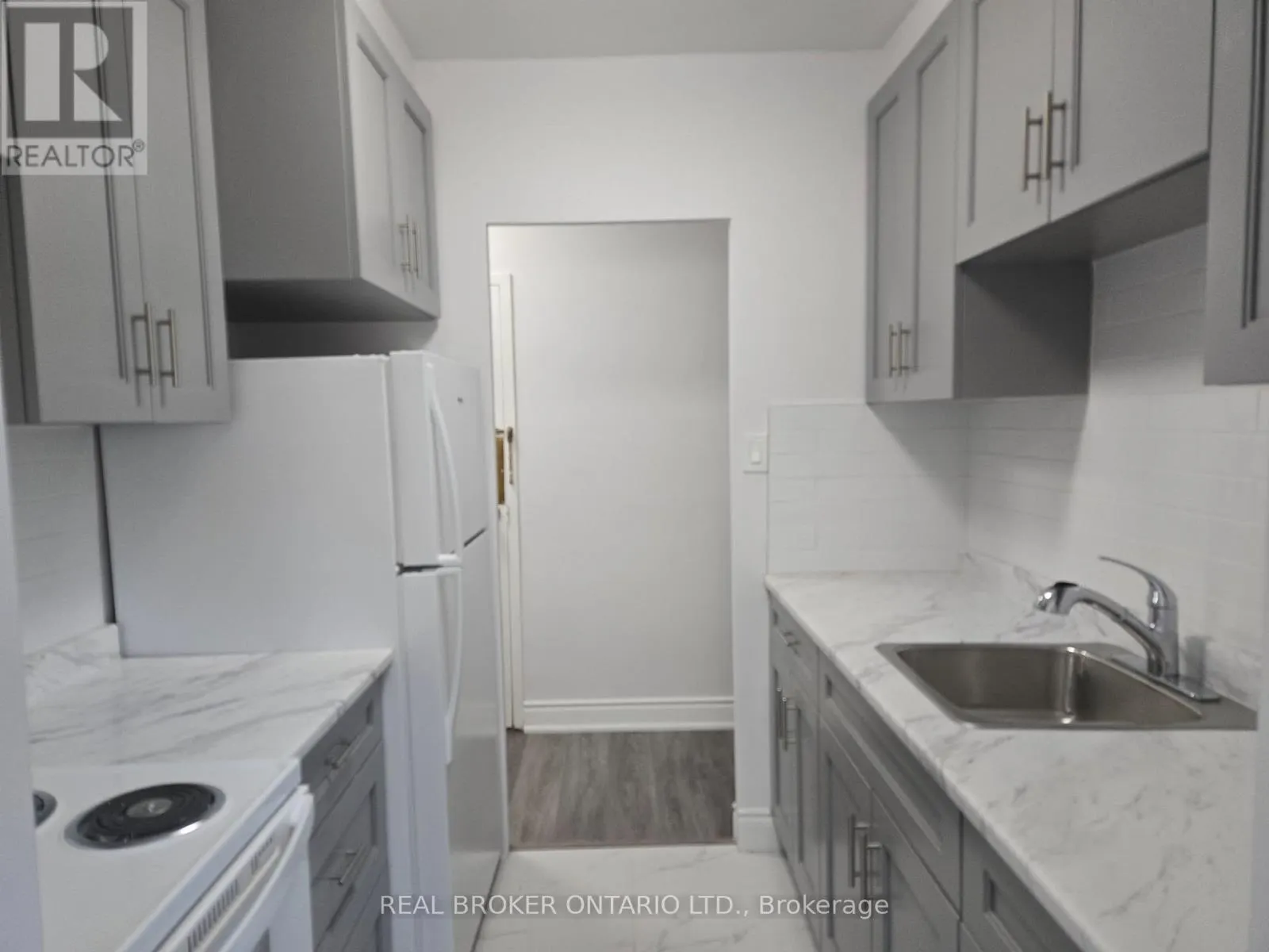 APT # 102 - 11 WELLINGTON RD 124