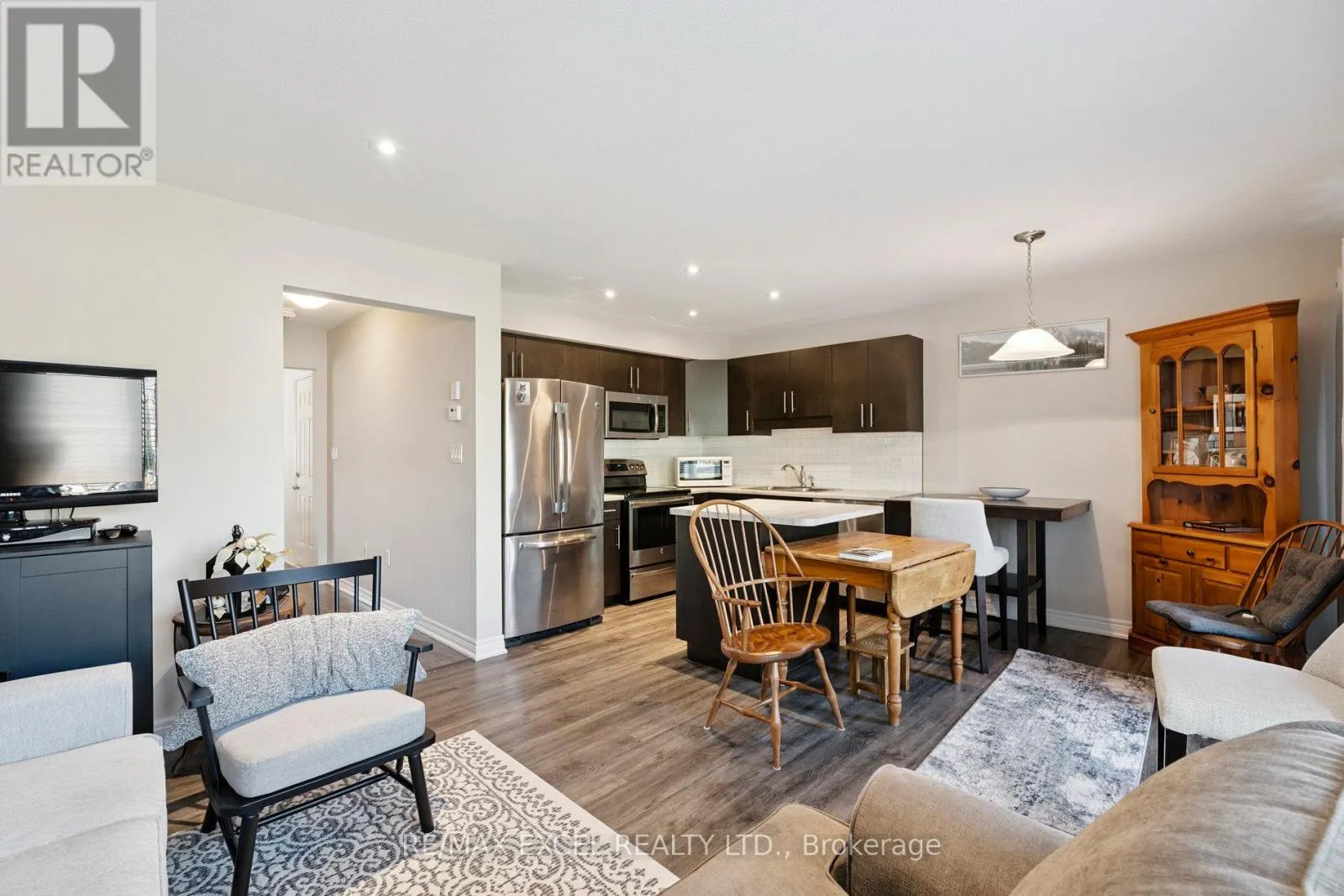 6401 SHAPTON CRESCENT