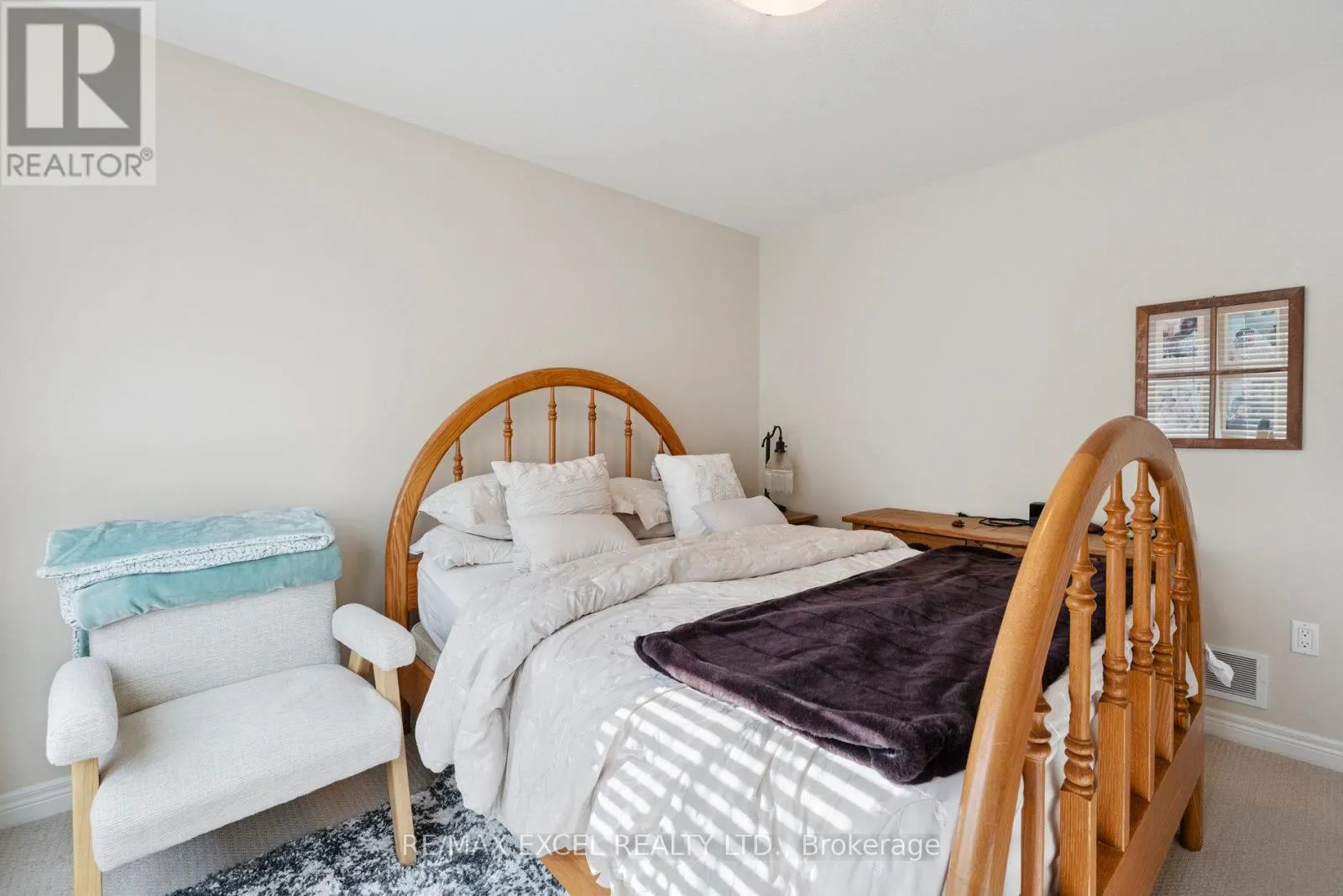 6401 SHAPTON CRESCENT