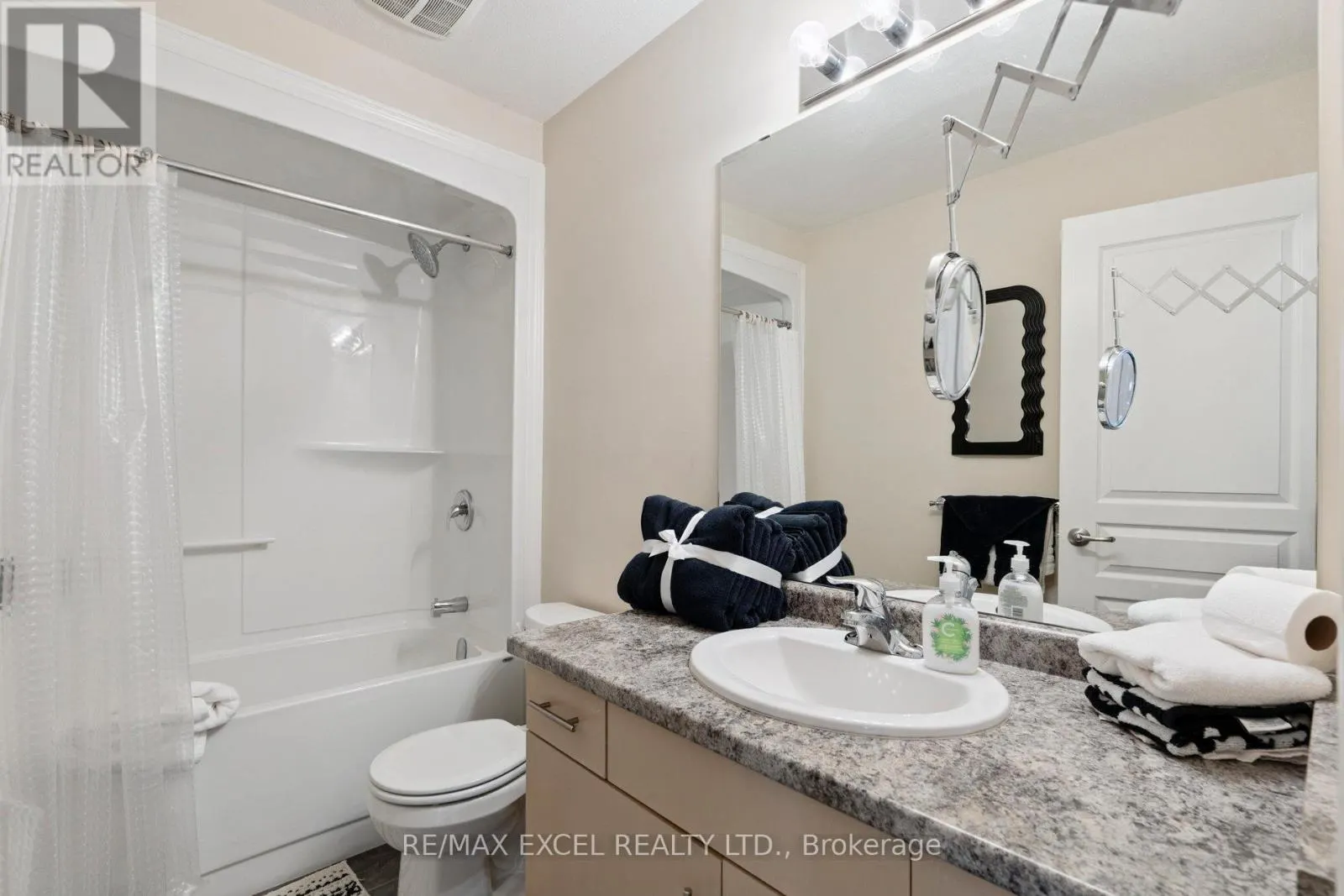 6401 SHAPTON CRESCENT