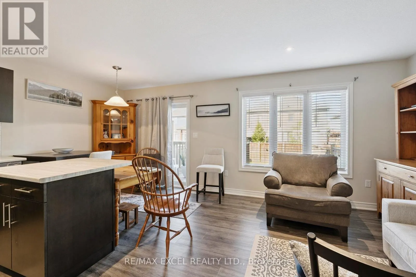 6401 SHAPTON CRESCENT