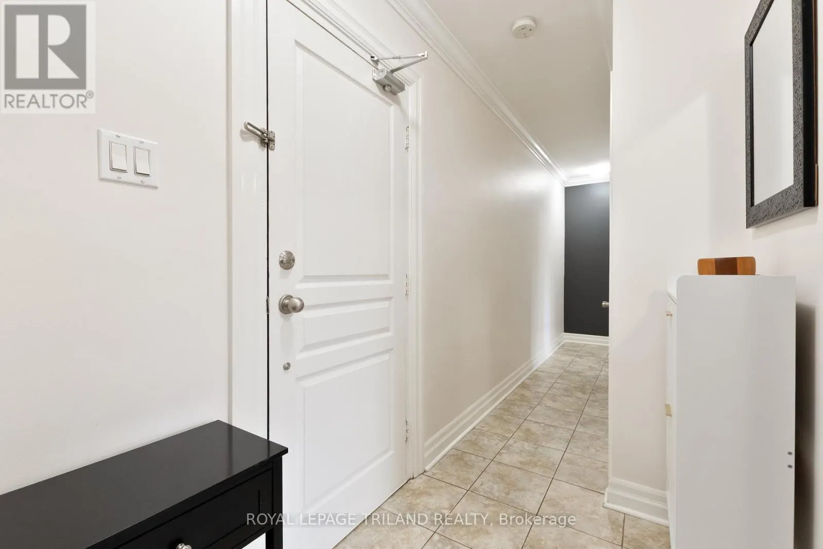 404 - 570 WILLIAM STREET, #404