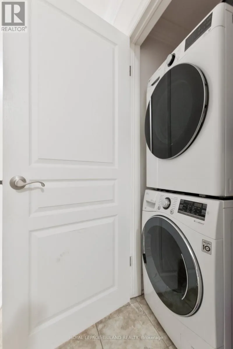 404 - 570 WILLIAM STREET, #404