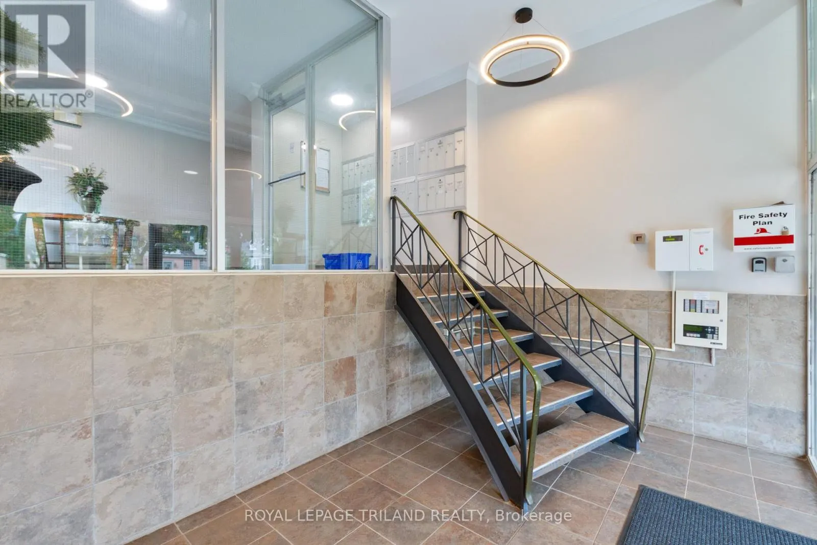 404 - 570 WILLIAM STREET, #404