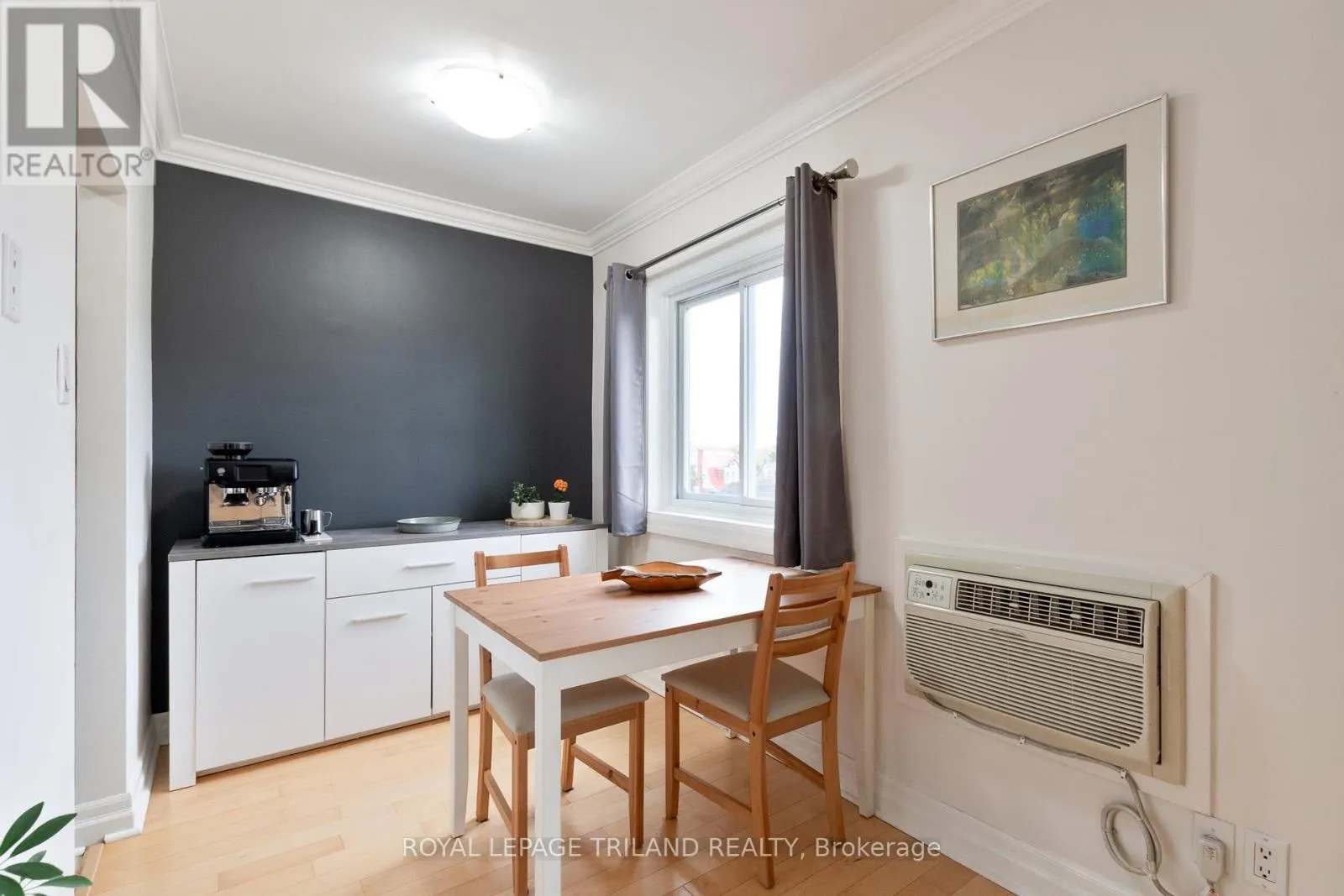 404 - 570 WILLIAM STREET, #404