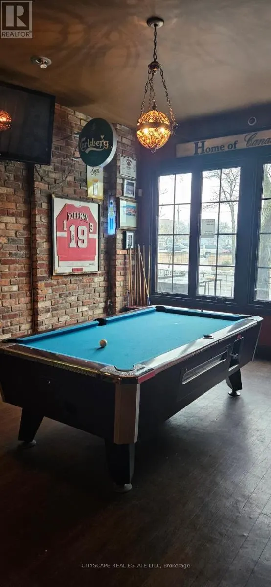 546 OUELLETTE AVENUE W