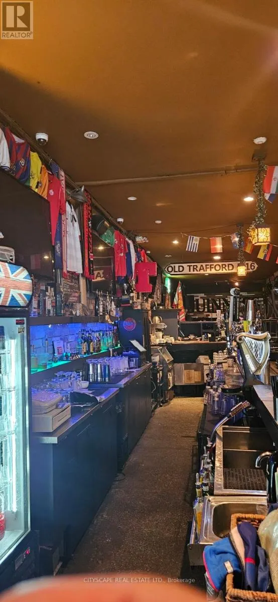 546 OUELLETTE AVENUE W