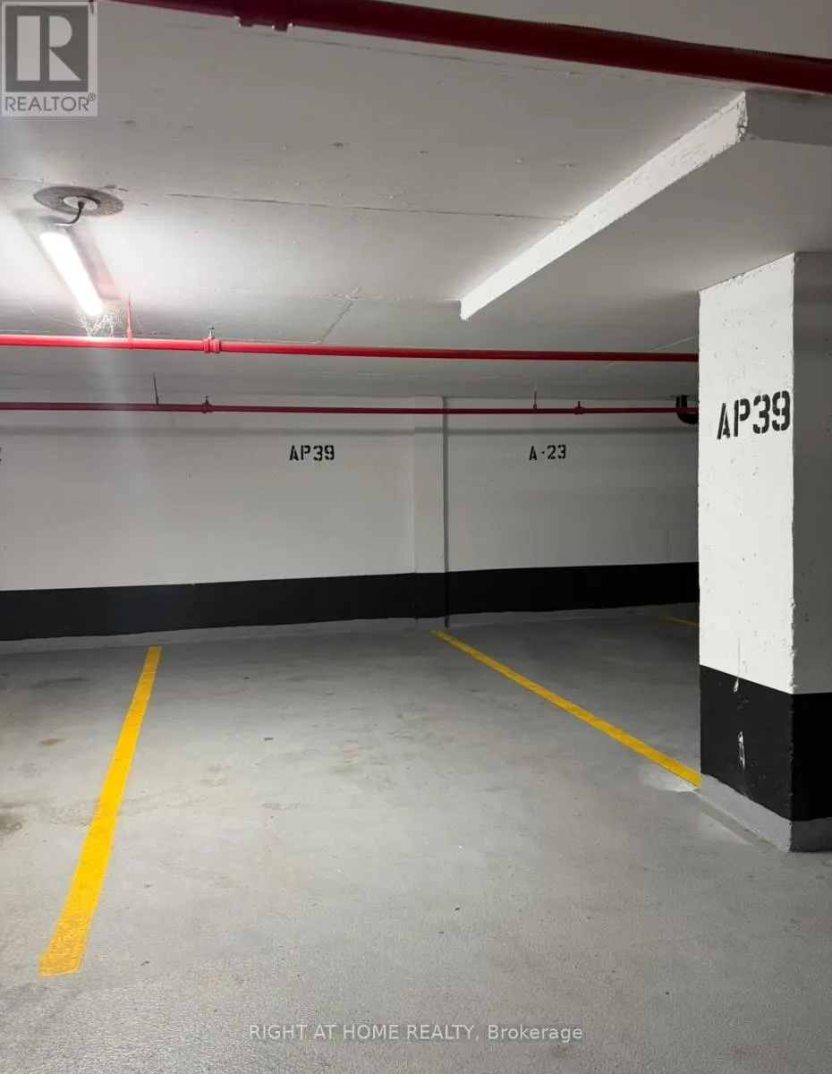 204 - 7 GALE CRESCENT