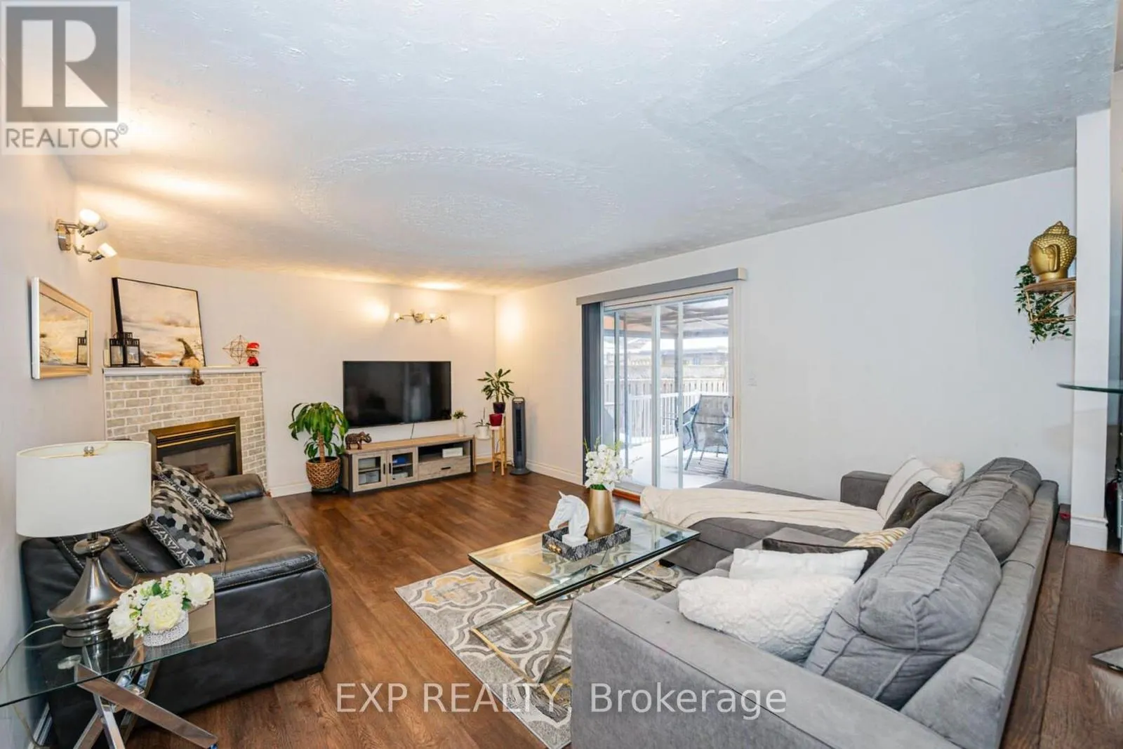 84 WIMBLETON CRESCENT