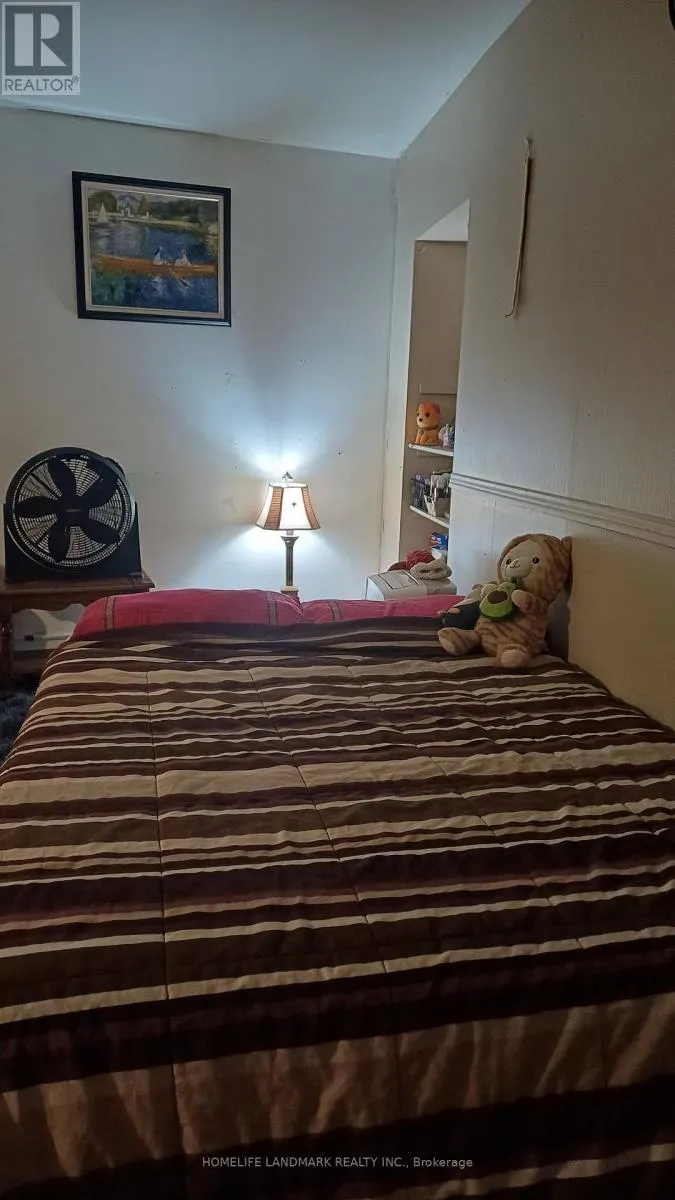 APARTMENT C - 92 KING STREET W