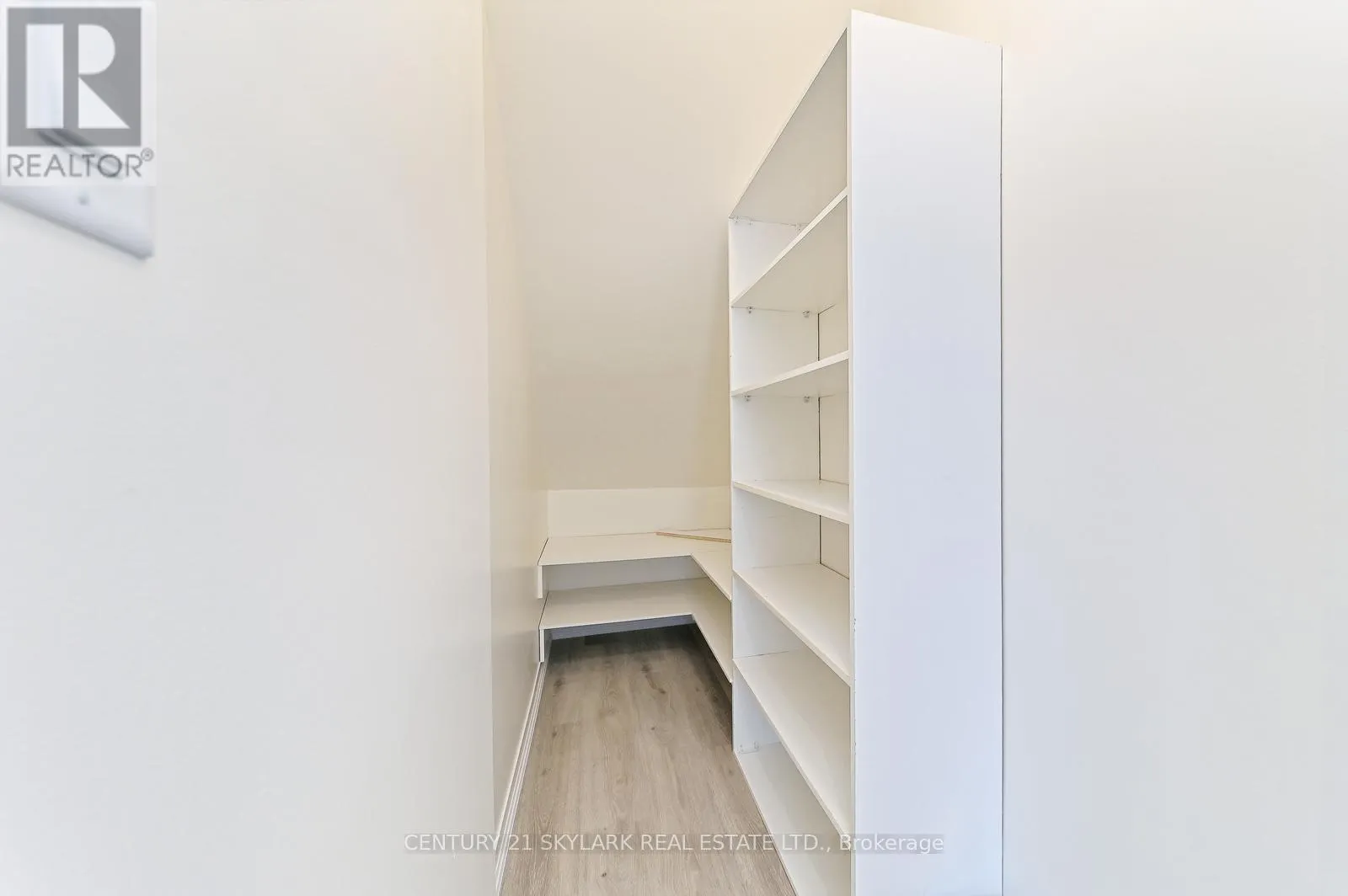 105 - 461 BLACKBURN DRIVE