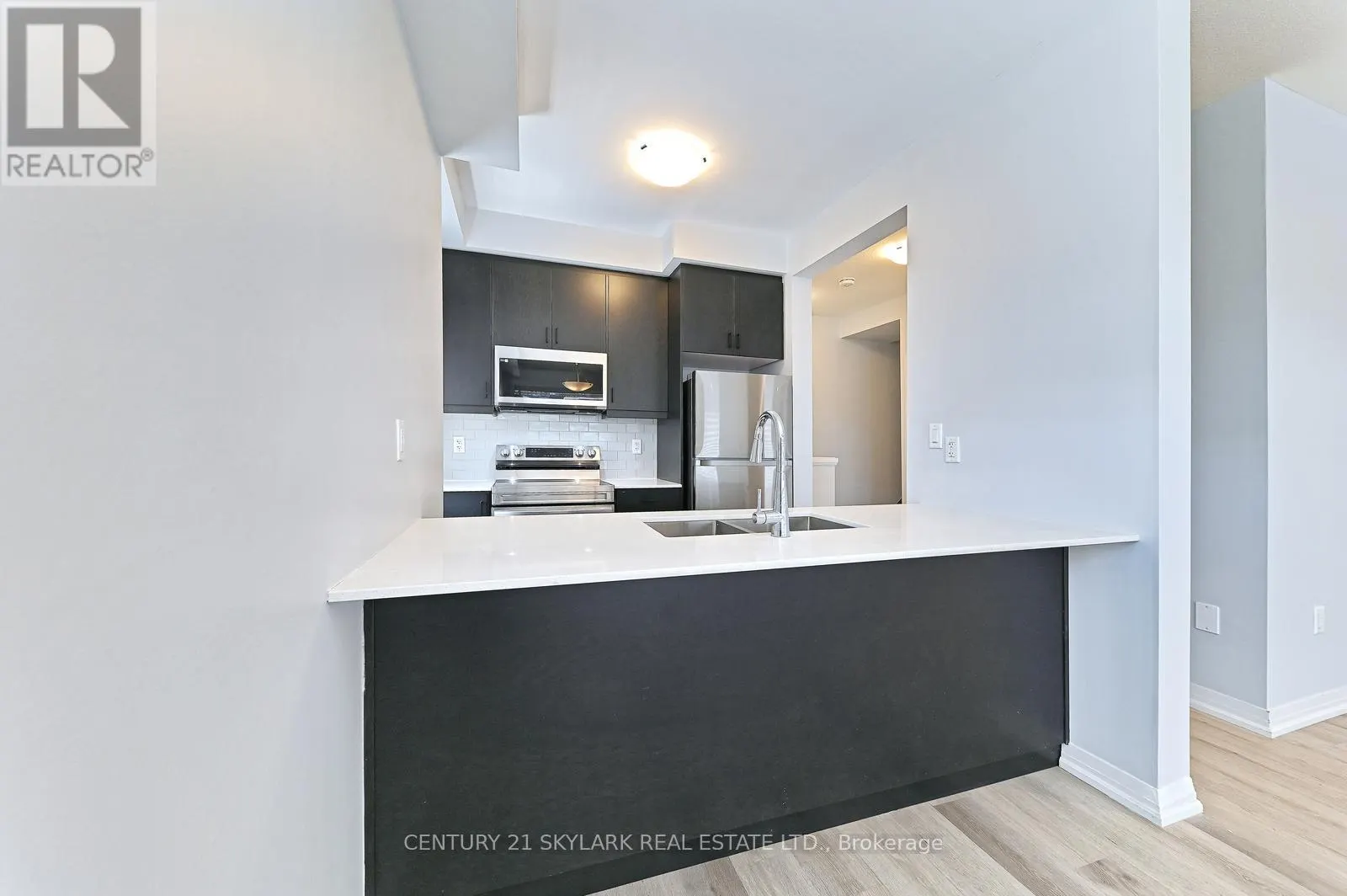 105 - 461 BLACKBURN DRIVE