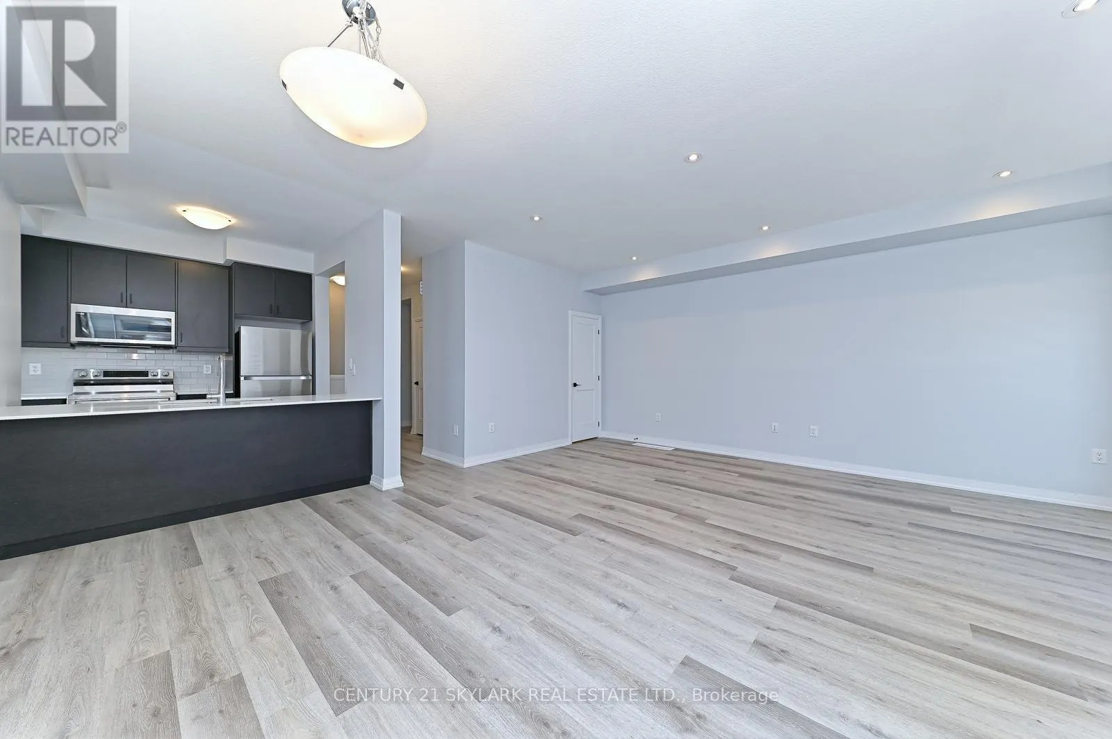 105 - 461 BLACKBURN DRIVE