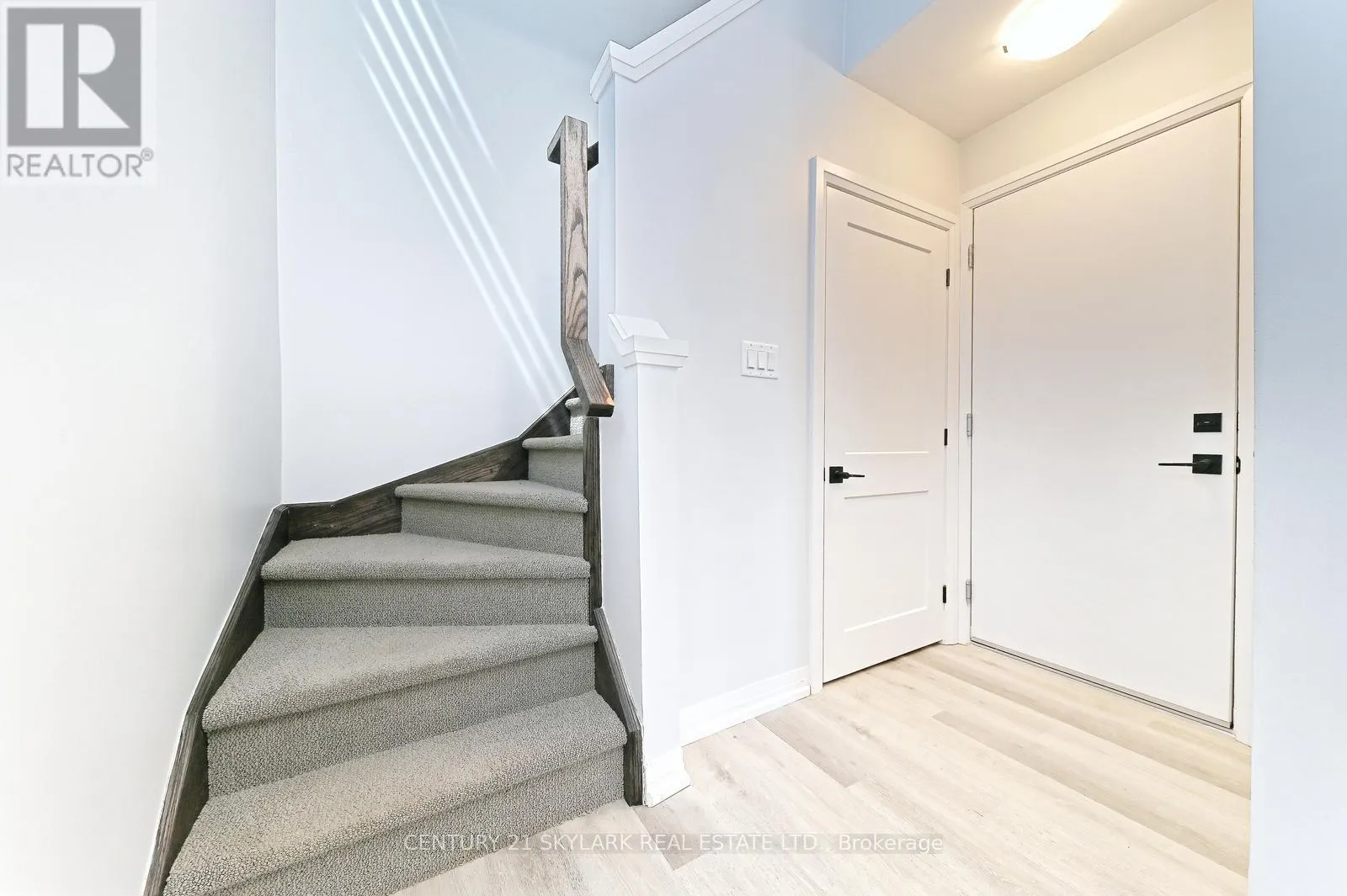 105 - 461 BLACKBURN DRIVE