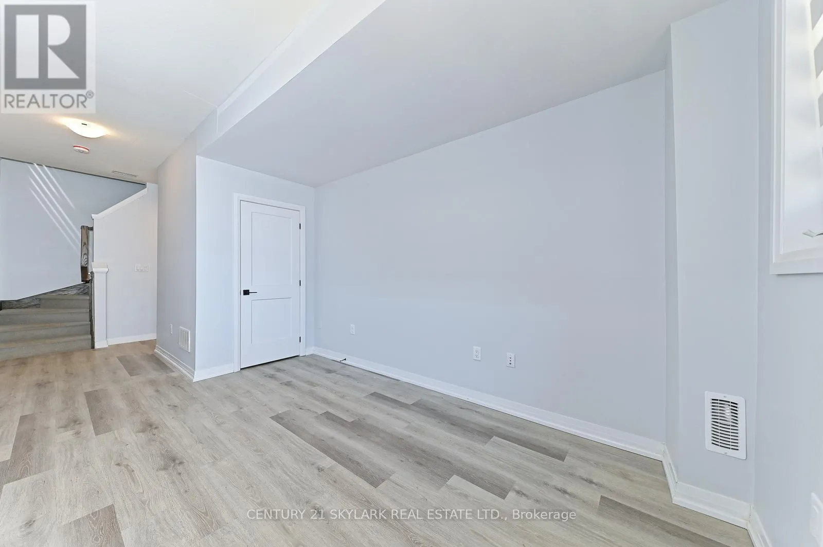 105 - 461 BLACKBURN DRIVE