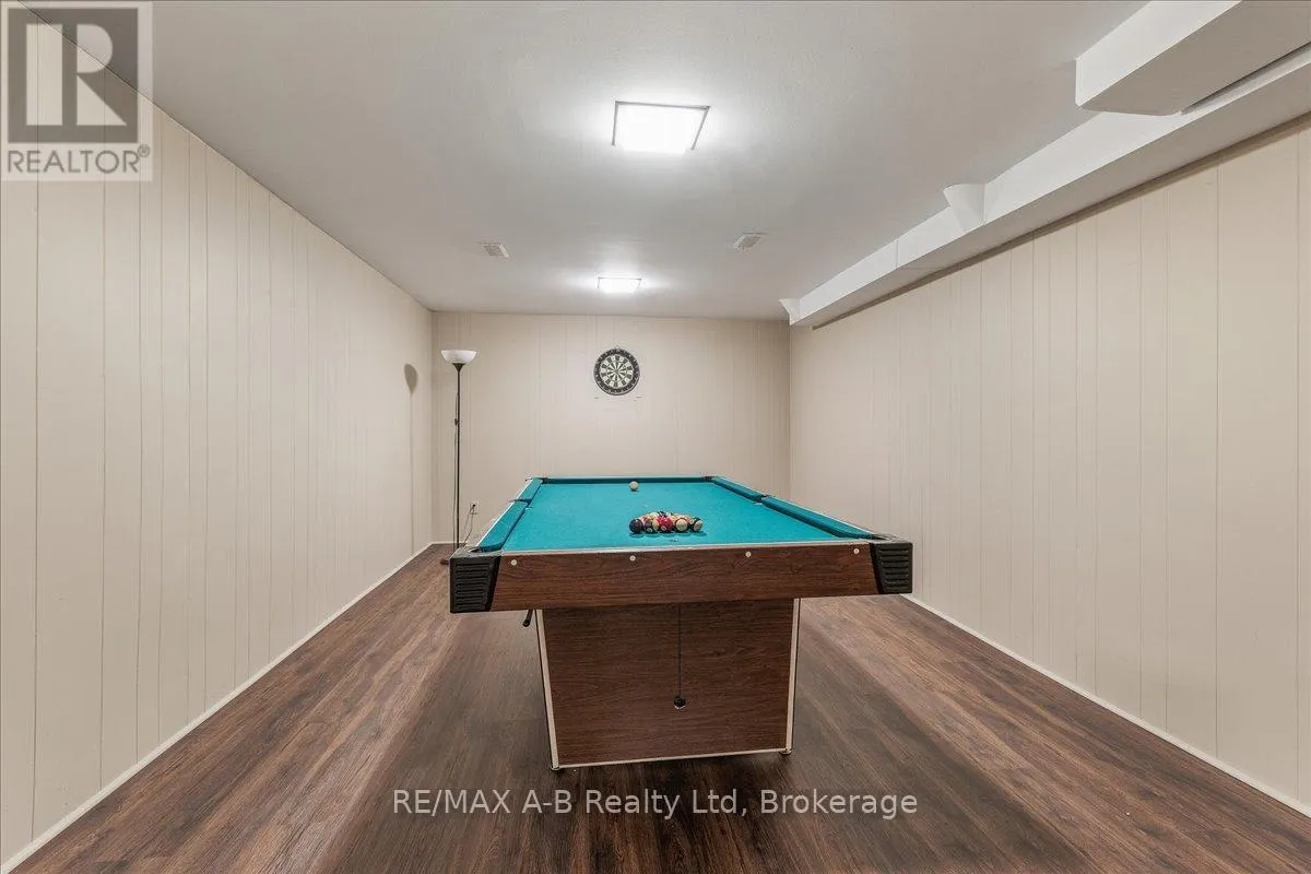 86 WINDEMERE CRESCENT