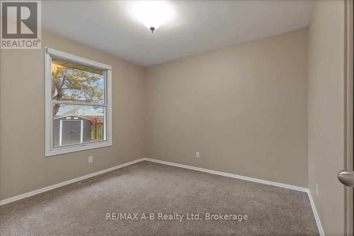 86 WINDEMERE CRESCENT