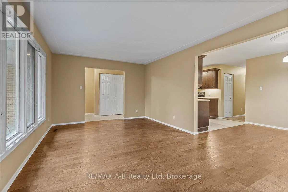 86 WINDEMERE CRESCENT