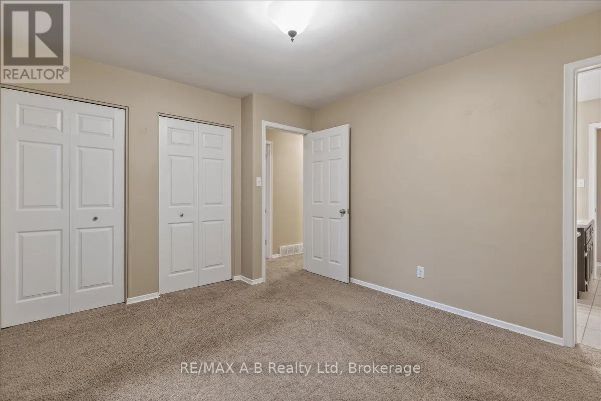 86 WINDEMERE CRESCENT