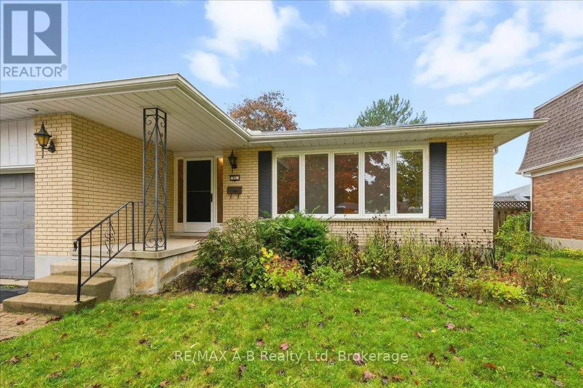 86 WINDEMERE CRESCENT