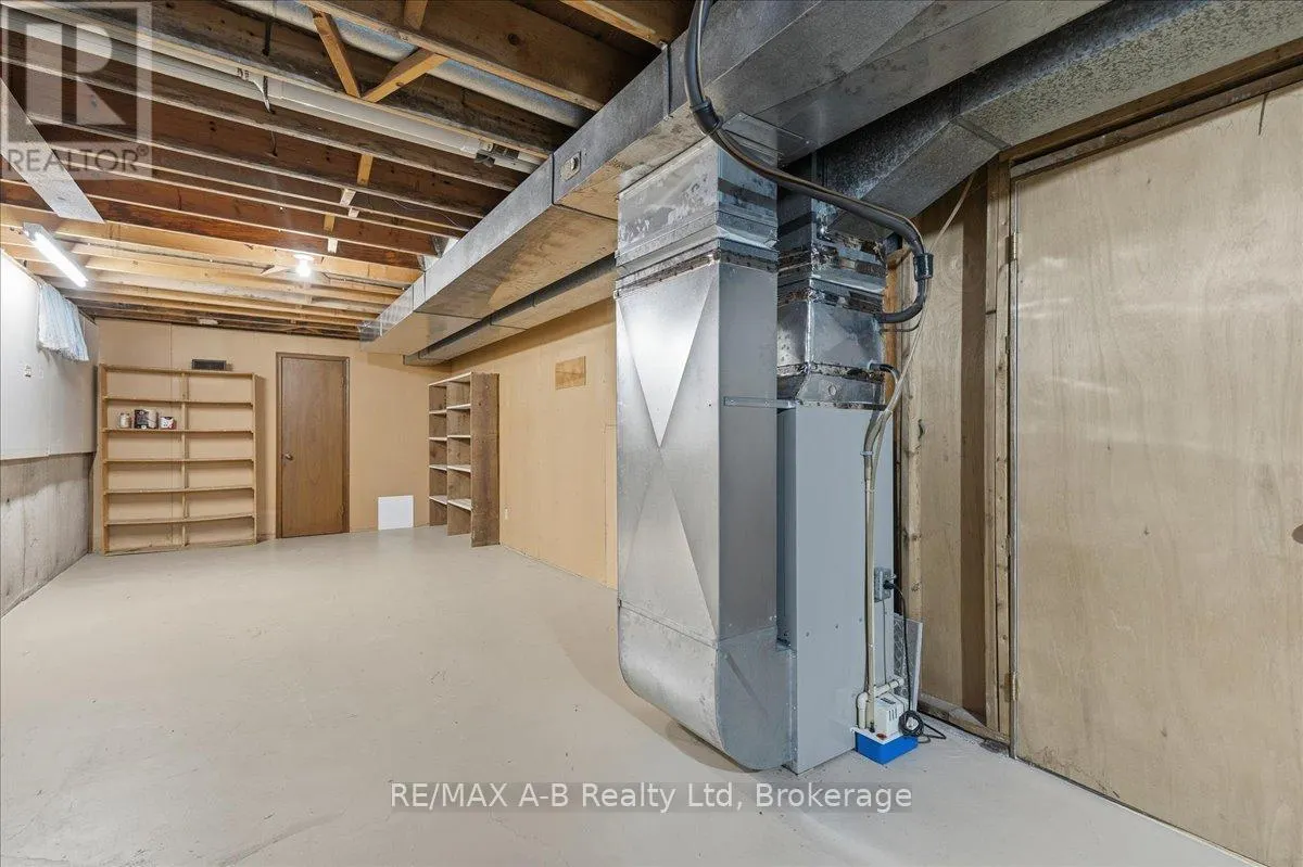 86 WINDEMERE CRESCENT