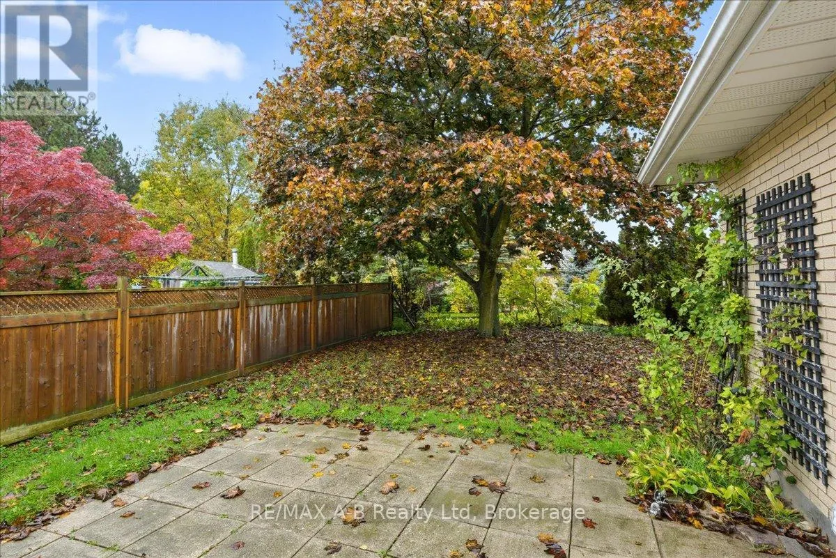 86 WINDEMERE CRESCENT