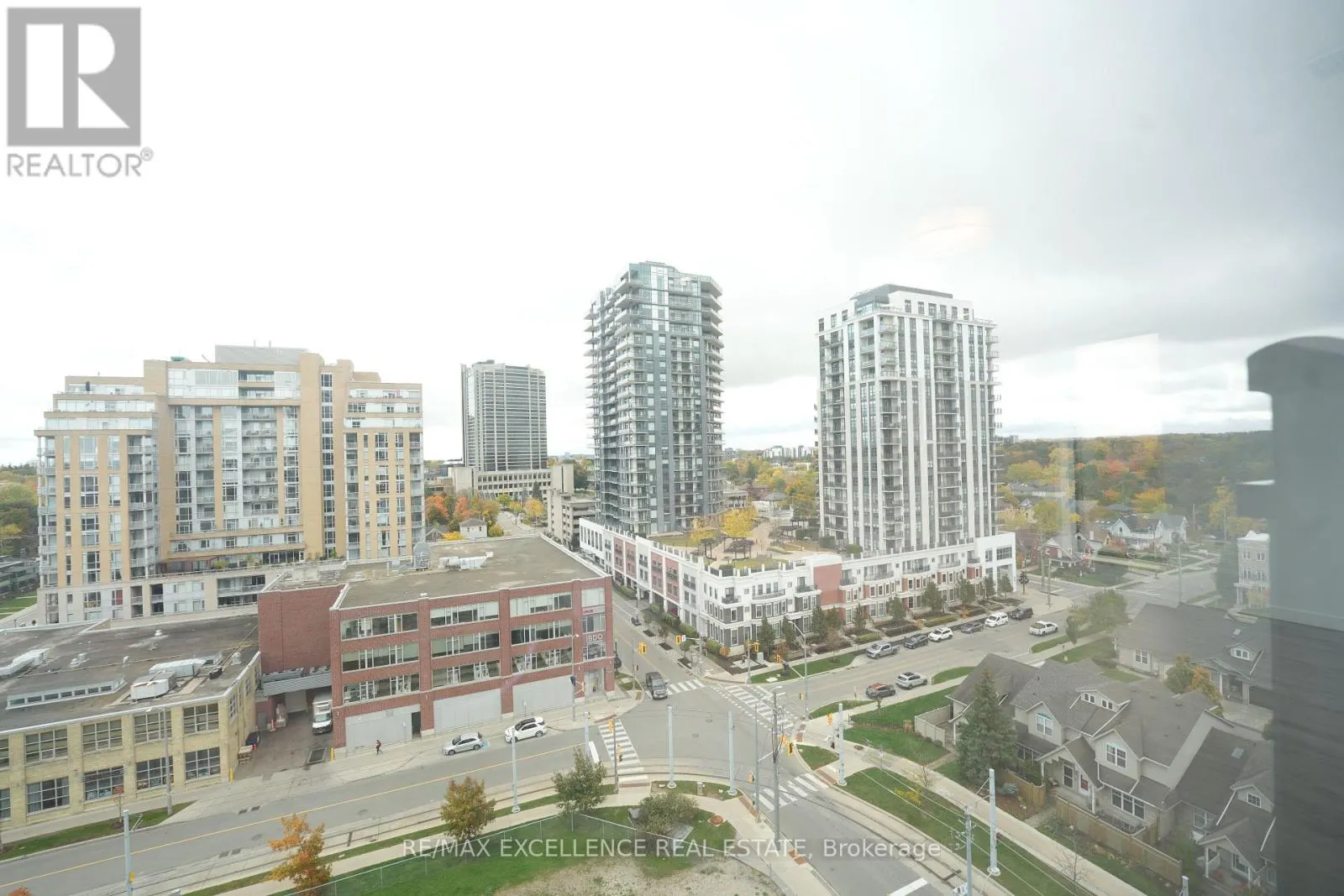 1002 - 181 KING STREET